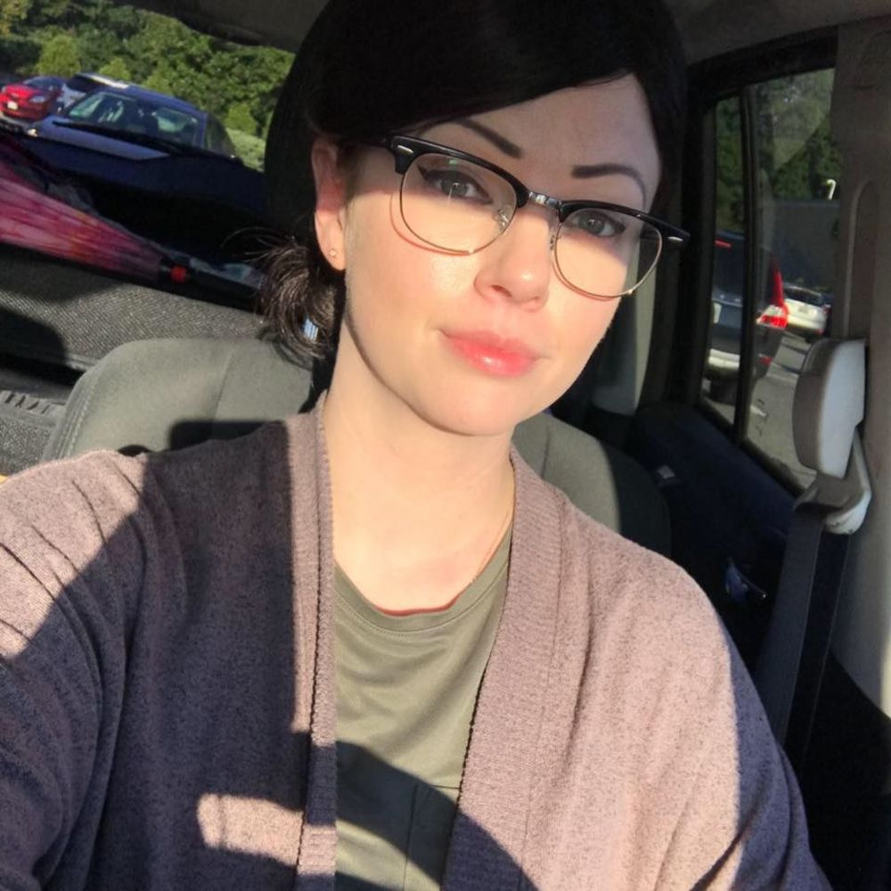 Meet your Posher, Danielle